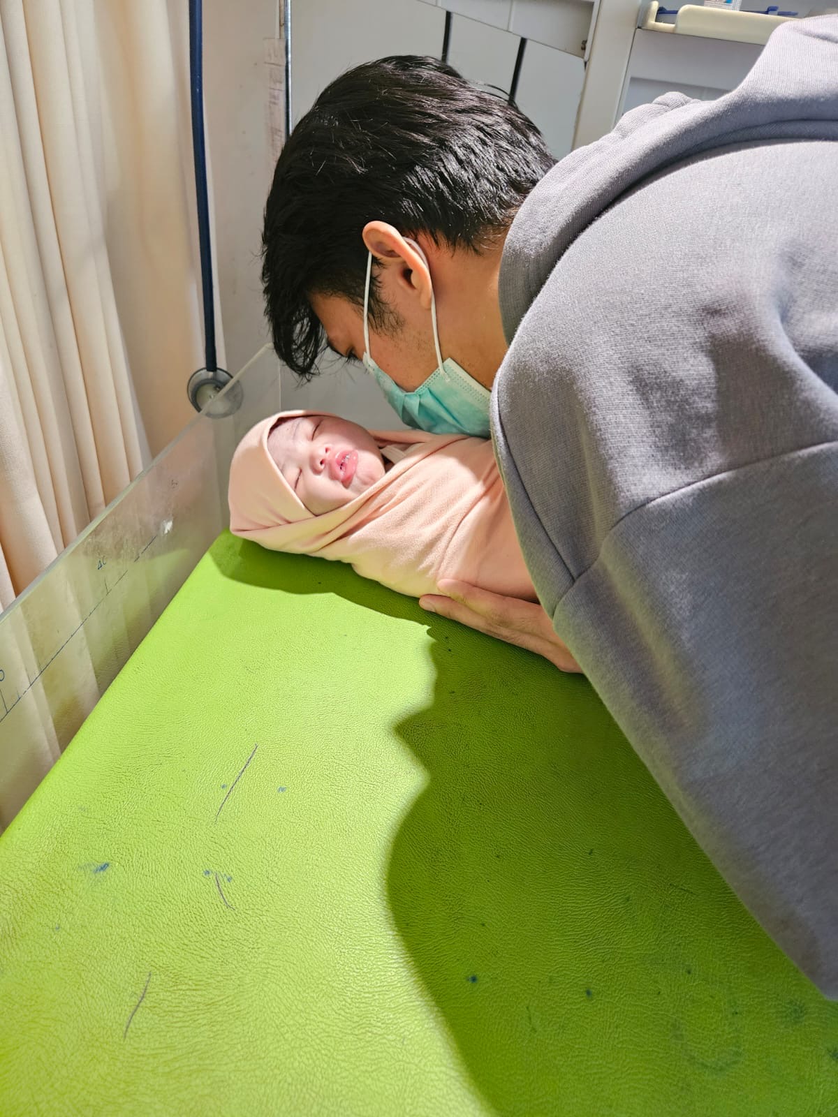 Anakku Sayang lahir Di Dunia